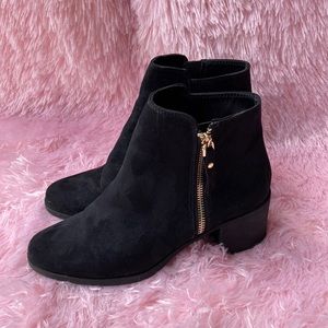 H&M black zip ankle booties with gold tone zipper size 8.5